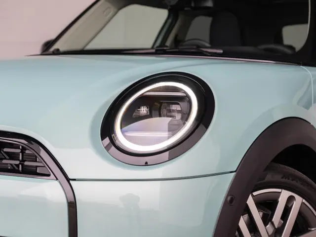 MINI 5-Deurs Cooper C 2025 Benzine 13