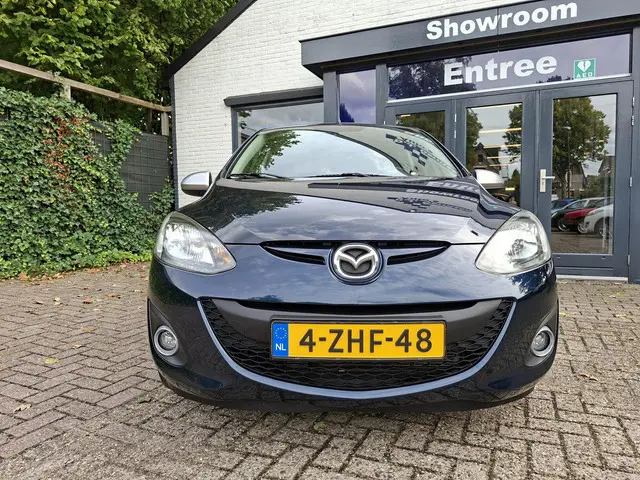 Mazda 2 2