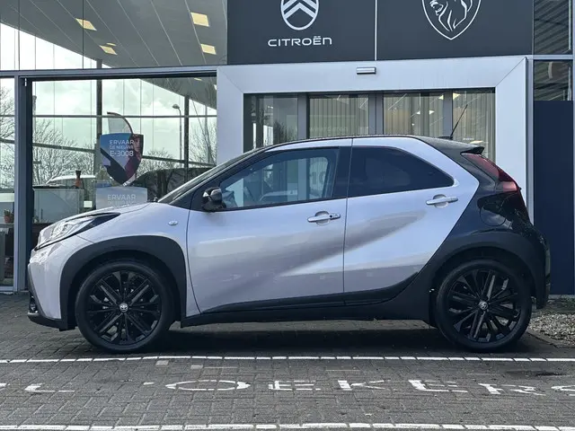 Toyota Aygo X 1.0 VVT-i MT JBL 2025 Benzine 4