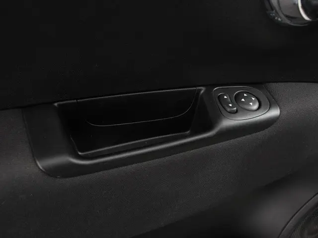 Fiat 500 1.0 Hybrid Dolcevita 2024 Benzine 12