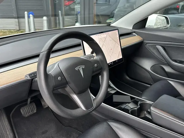 Tesla Model 3 Long Range AWD 75 kWh 2019 Elektrisch 11