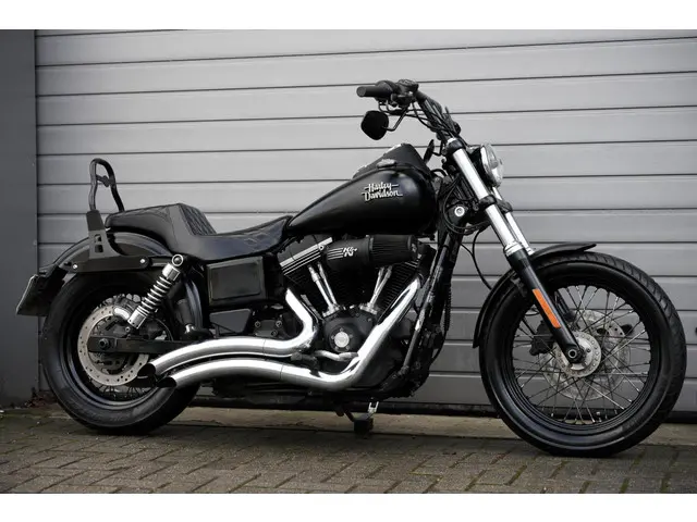 Harley-Davidson Street Bob 2