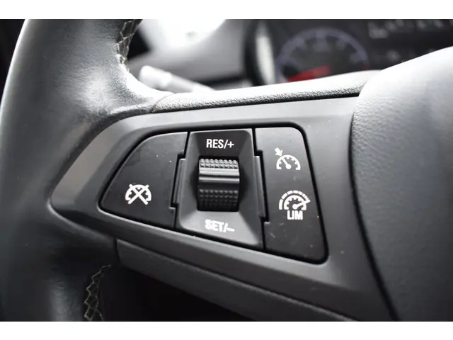 Opel Corsa 1.4 Edition 2017 Benzine 27