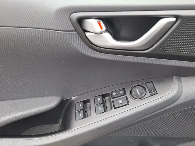 Hyundai IONIQ Comfort EV 2017 Elektrisch 19