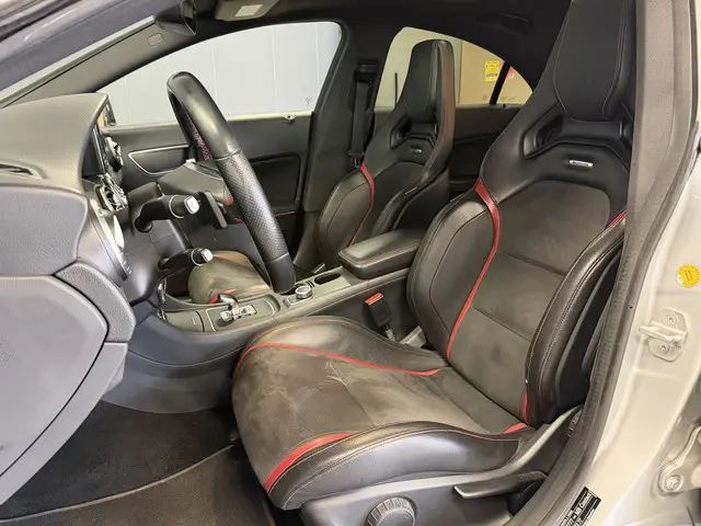 Mercedes-Benz CLA AMG 45 4MATIC Edition 1 2014 Benzine 7