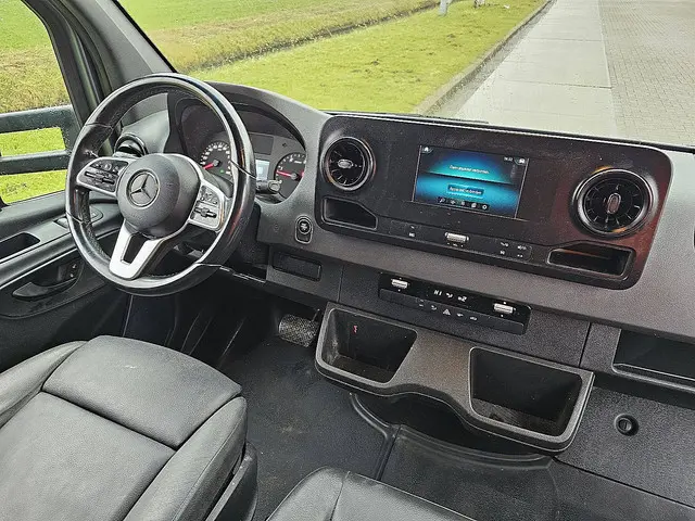 Mercedes-Benz Sprinter 319 2020 Diesel 8