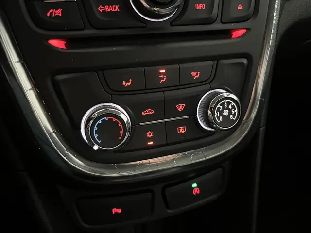 Opel Mokka 1.4 T Cosmo 2015 Benzine 10