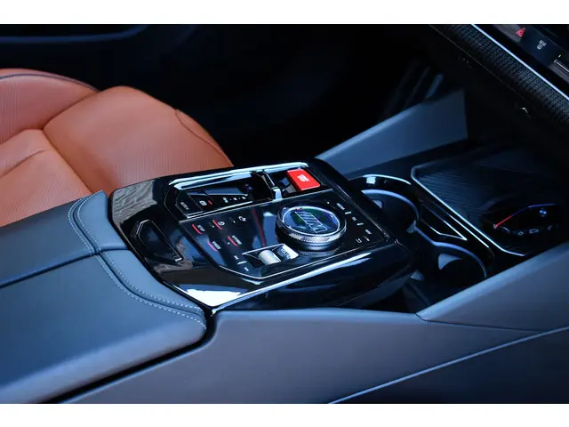 BMW M5 5-serie Touring 2024 Hybride Benzine 82