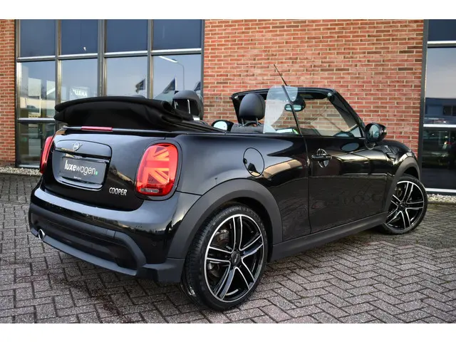 MINI Cooper Cabrio Mini 1.5 136pk aut 2021 Benzine 63