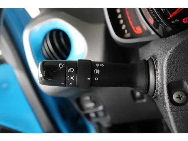 Toyota Aygo 1.0 VVT-i x-play Cabrio, 2019 Benzine 15