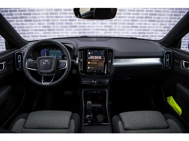Volvo XC40 2.0 B4 Plus Dark 2024 Benzine 5