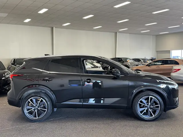 Nissan QASHQAI 1.3 MHEV Xtronic Tekna 2023 Benzine 6