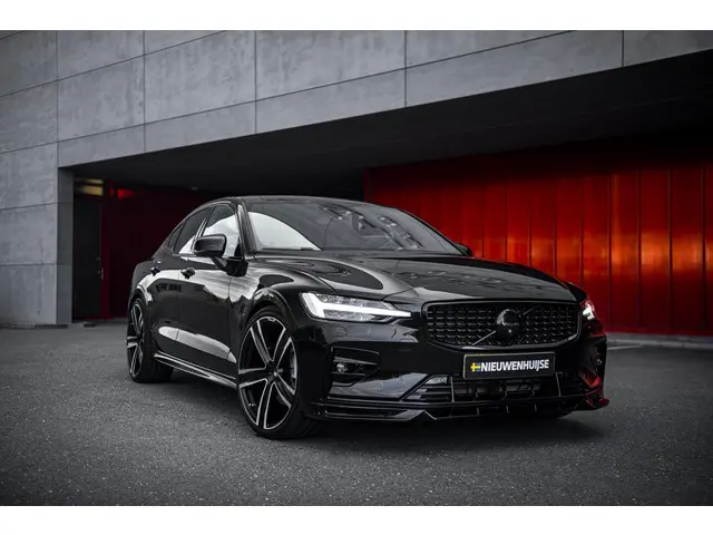 Volvo S60 2.0 B4 Ultimate Dark 2023 Benzine 62