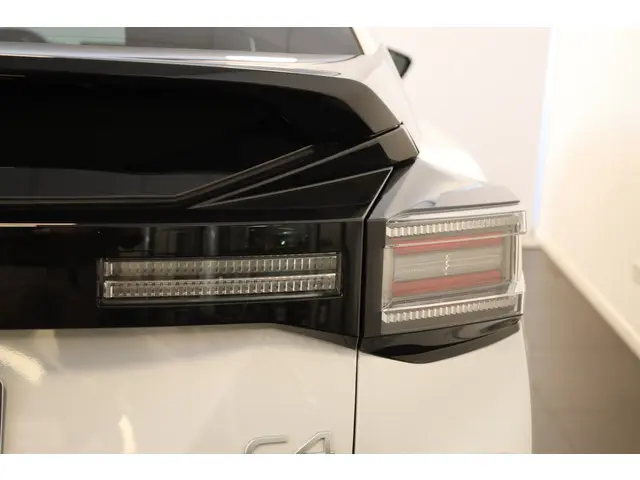 Citroën C4 Hybrid 136 Max 2025 Hybride Benzine 15