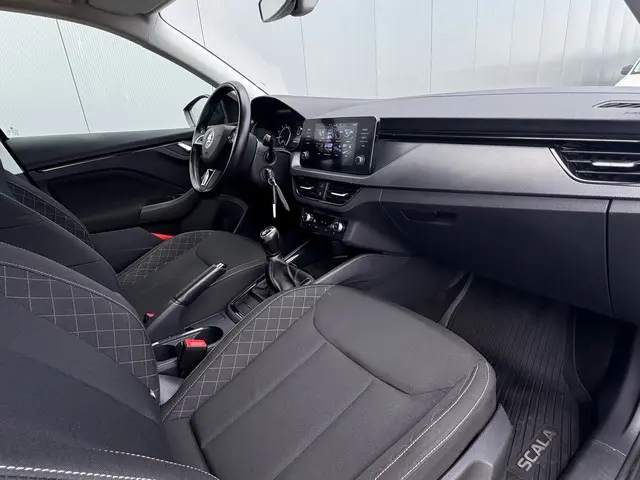 Škoda Scala 1.0 TSI * Cruise * PDC * Trekhaak * 2020 Benzine 26