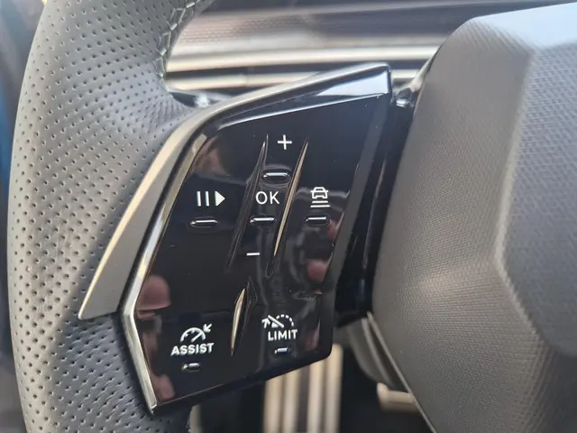 Peugeot 3008 1.2 Hybrid 145 GT 2025 Hybride Benzine 14