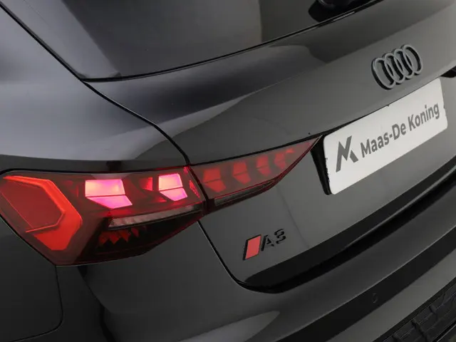 Audi A3 Sportback 35 TFSI/150PK S Line 2024 Benzine 40