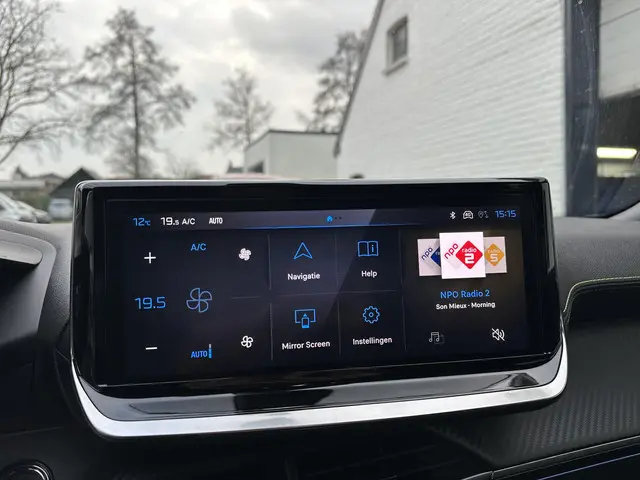 Peugeot 2008 1.2 Hybrid 145 PK GT 2025 Hybride Benzine 25