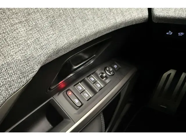 Peugeot 5008 1.2 Hybrid GT 2025 Hybride Benzine 25