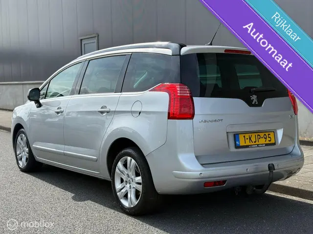 Peugeot 5008 1.6 THP Allure * Automaat * 157 PK * 2013 Benzine 22