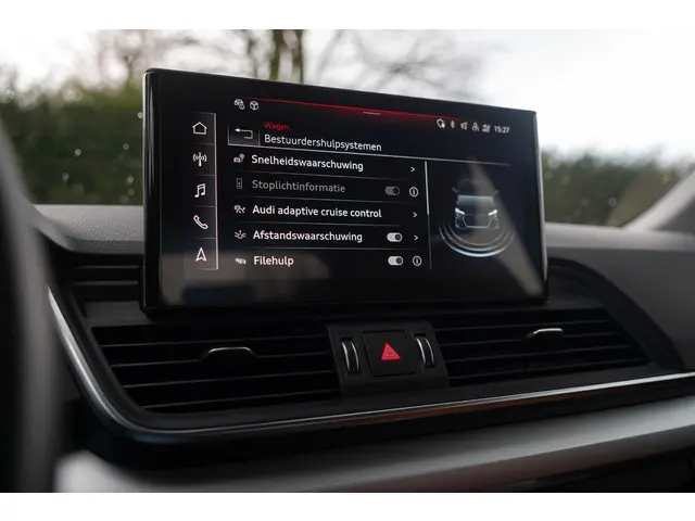 Audi Q5 50 TFSI e 2021 Hybride Benzine 14