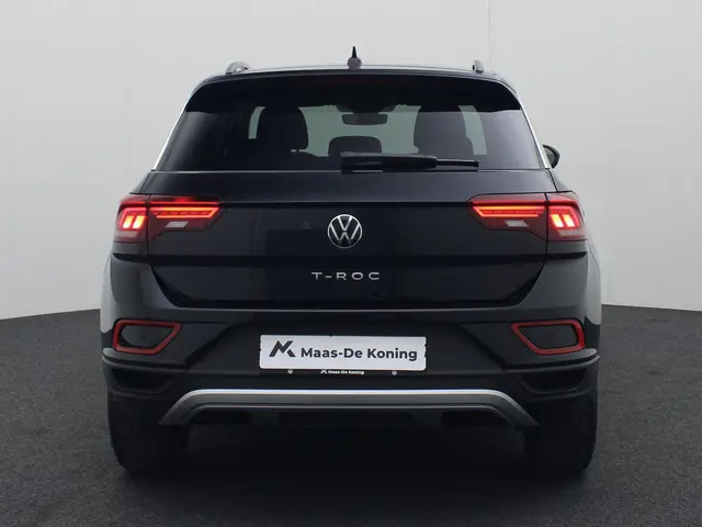 Volkswagen T-Roc 1.0TSI/116PK Life 2024 Benzine 32