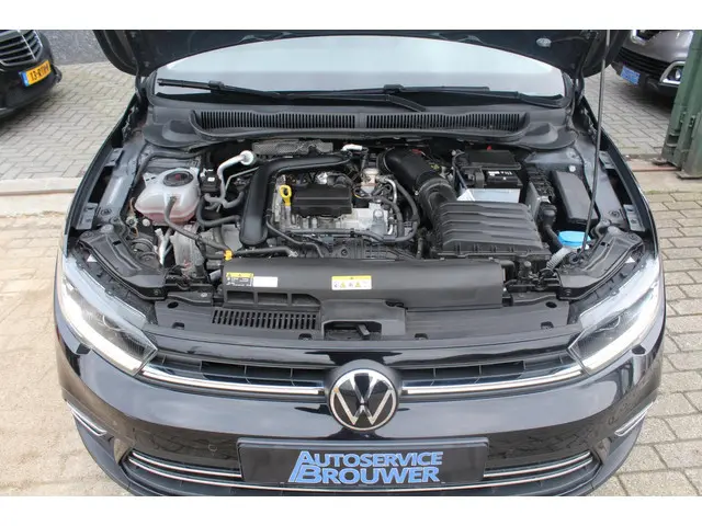Volkswagen Polo 1.0 TSI DSG Navigatie 2021 Benzine 23