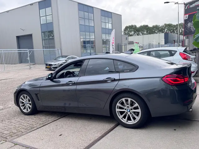 BMW 4 Serie Gran Coupé 418i High Executive 2017 Benzine 32