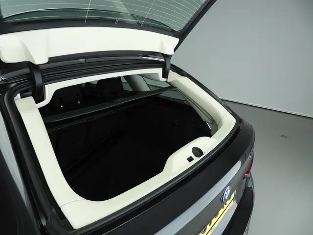 BMW 5 Serie Touring 530e 2023 Hybride Benzine 26