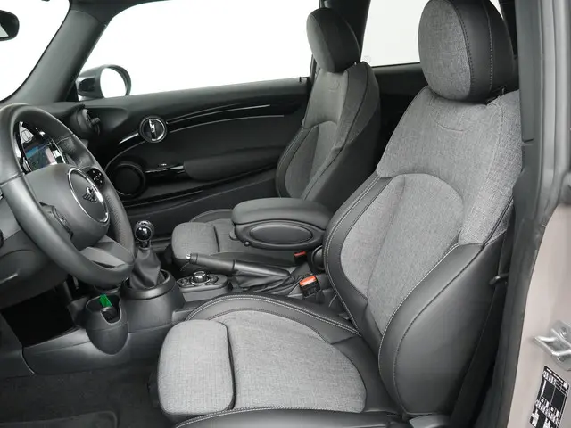 MINI Cooper 1.5 Classic 2023 Benzine 4