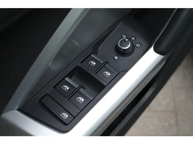 Audi Q3 Sportback 35 TFSI Pro Line 2020 Benzine 34