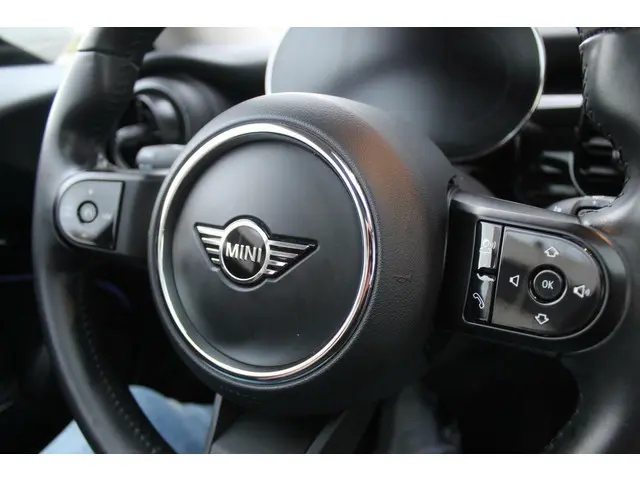 MINI Electric Mini MINI Electric 33 kWh 2022 Elektrisch 34