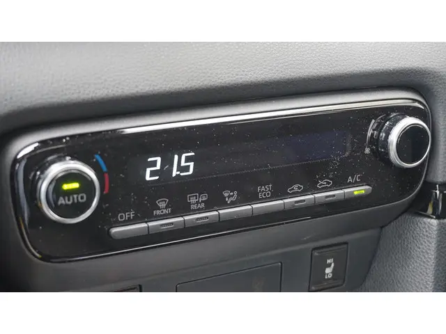 Mazda 2 Hybrid 1.5 2025 Hybride Benzine 21