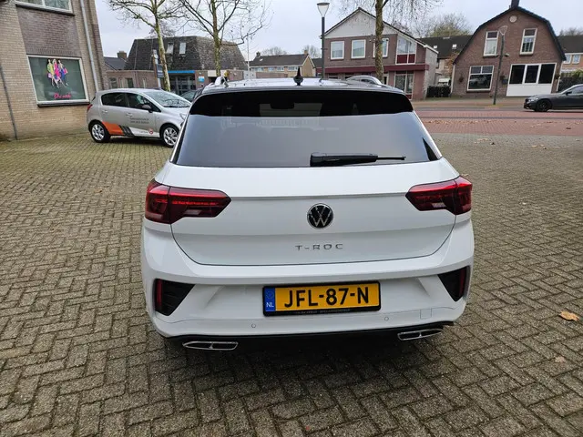 Volkswagen T-Roc 1.5 TSI R-Line Edition 2025 Benzine 4