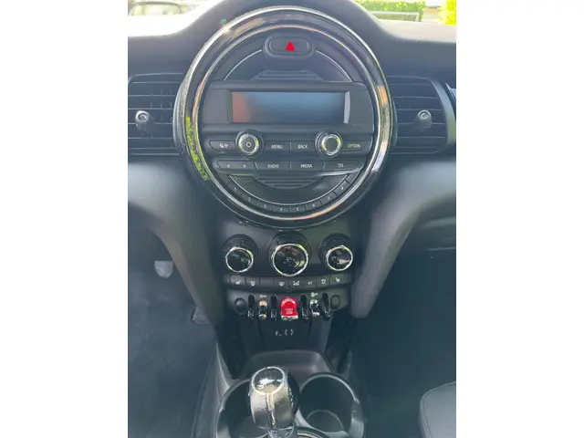 MINI Cooper 1.5 Chili Serious Business 2014 Benzine 11