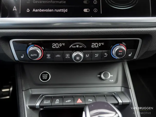 Audi Q3 Sportback 45 TFSI e S-Line 2022 Hybride Benzine 29