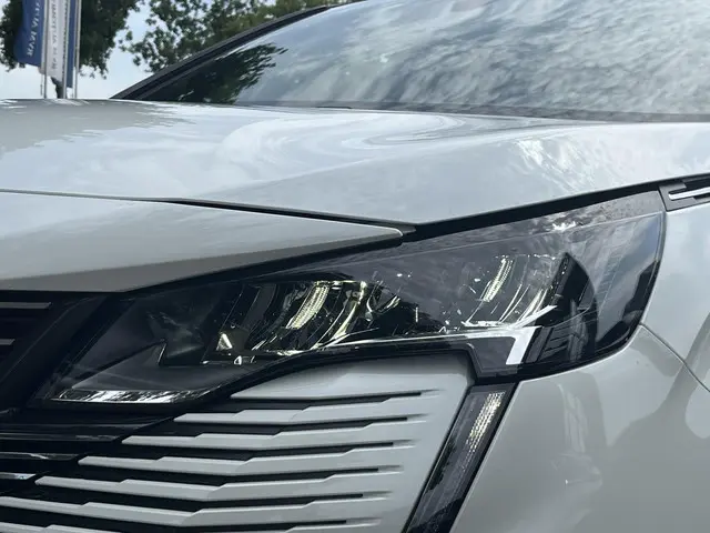 Peugeot 3008 1.6 HYbrid 225 GT 2023 Hybride Benzine 29