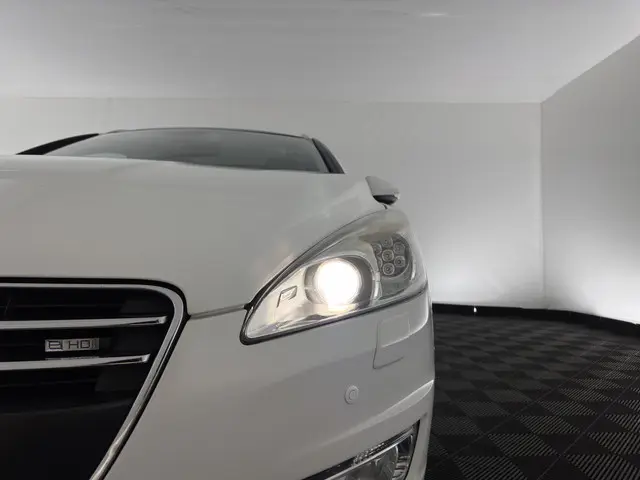 Peugeot 508 SW 1.6 e-HDi Active 2013 Diesel 28