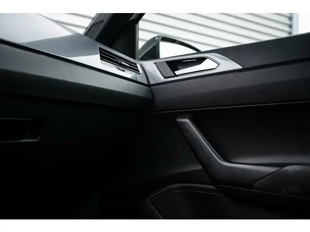 Volkswagen Polo 2.0 TSI GTI 2022 Benzine 25