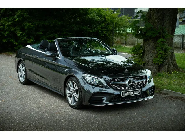 Mercedes-Benz C-Klasse Cabrio 180 AMG Line 2023 Benzine 4