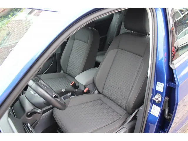 Volkswagen T-Cross 1.0 TSI Life Executive 2021 Benzine 10