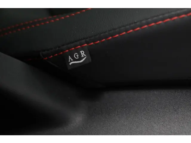 Ford Kuga 2.5 PHEV ST-Line X 2025 Hybride Benzine 12