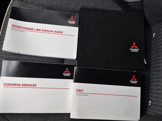 Mitsubishi Colt 1.0T MT First Edition 2024 Benzine 18