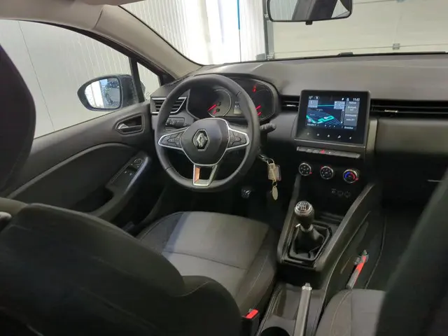 Renault Clio 1.0 TCe 90 Equilibre 2023 Benzine 4