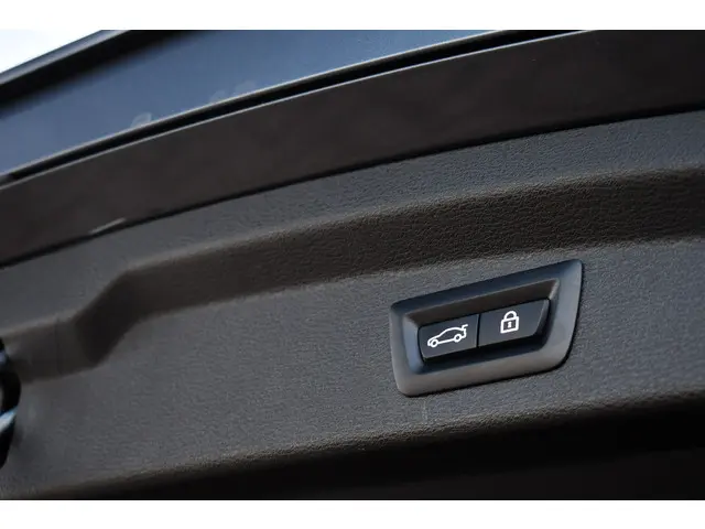 BMW X2 xDrive25e M-Sport 2021 Hybride Benzine 18