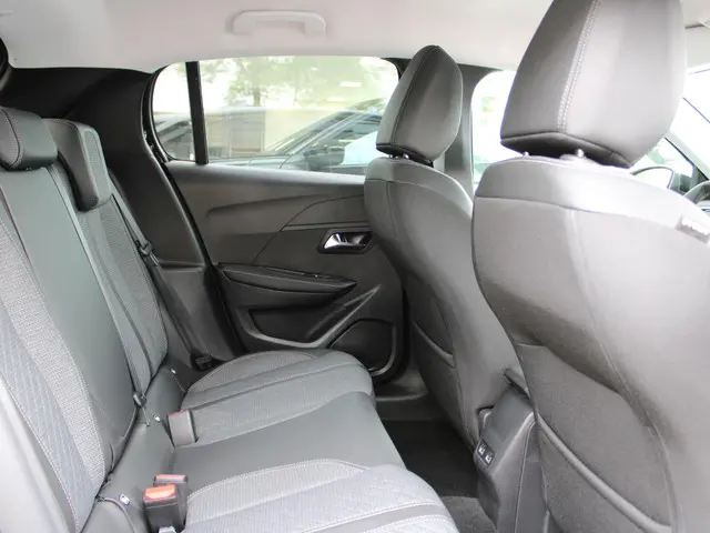 Peugeot e-208 EV Allure 50 kWh 2024 Elektrisch 9