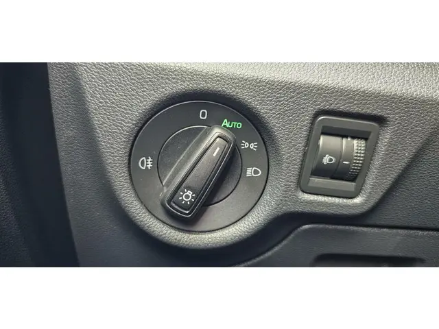 Škoda Kamiq 1.0 TSI Ambition 2022 Benzine 24