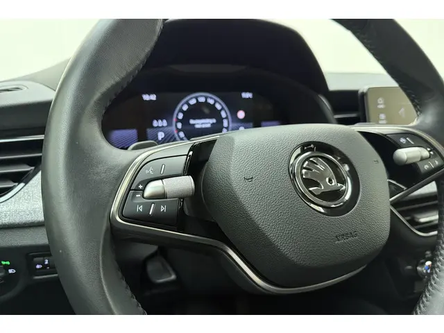 Škoda Kamiq 1.0 TSI Selection 2024 Benzine 24