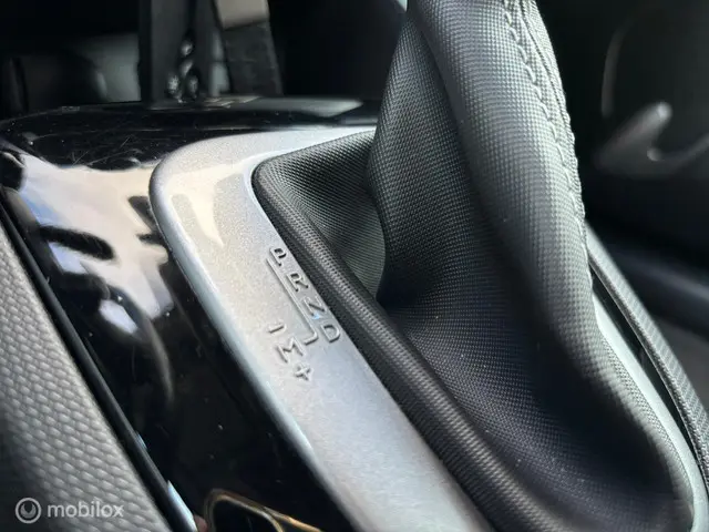 Renault Clio 1.2 GT|AUTOMAAT|CAMERA|PDC|AIRCO 2015 Benzine 15