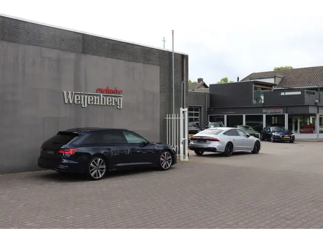 Audi A6 Avant 55 TFSI Quattro S edition 2022 Benzine 23